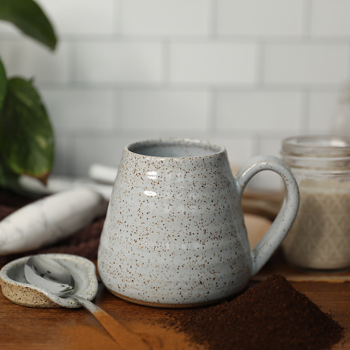 Stoneware mug- Grey